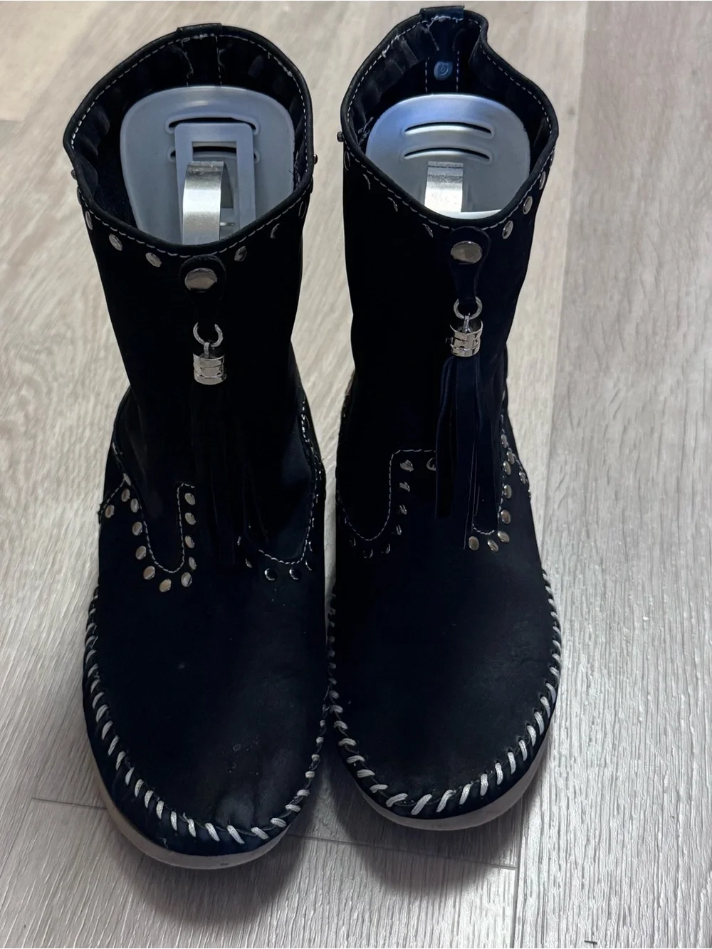 Rose Gonzales Black Studded Boots Moccasin Style Size 7 Removable Fringe Tassel